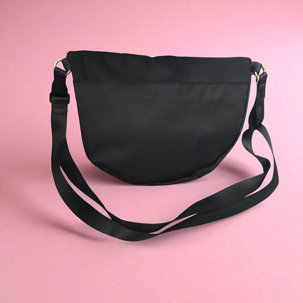 lululemon athletica Sleek Black Crossbody Bag 5L - Picture 3 of 6